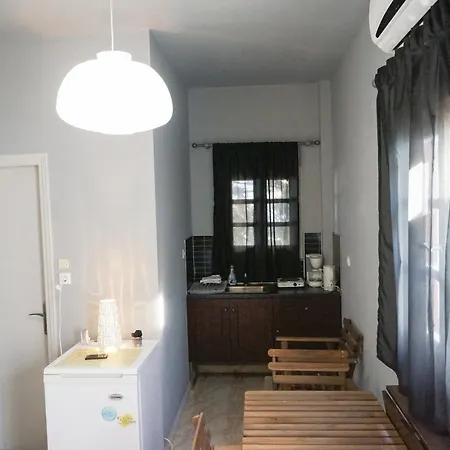 Holiday home Entire Private House & Balcony @ Central *